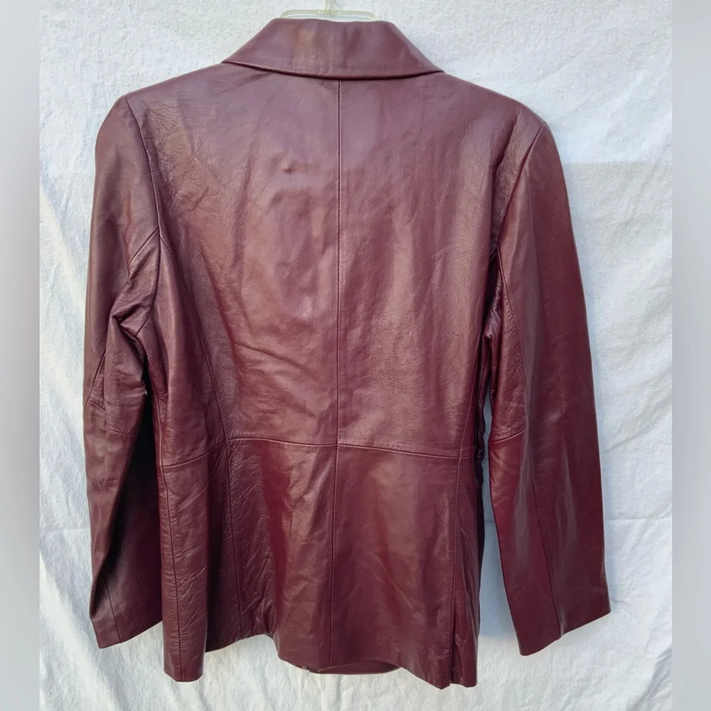 Elegant Burgundy Leather Jacket - Picture 3 of 3